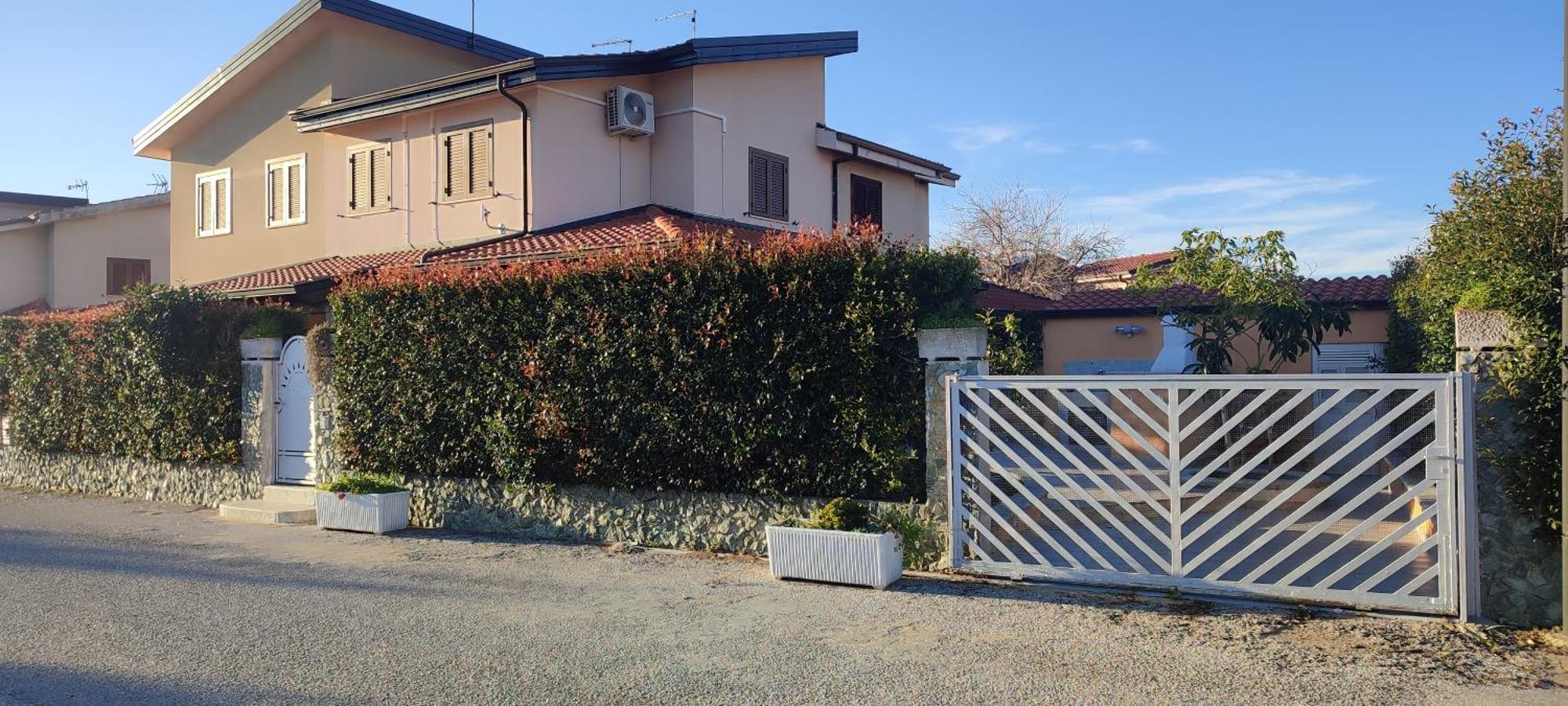Villetta Aurora Villaggio Porto Ada A 2 Passi Dal Mare Pizzo  Exterior photo